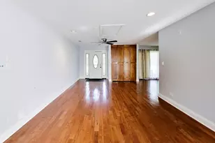 655 Flagstaff Ln, Hoffman Estates, IL 60169 - Photo 6