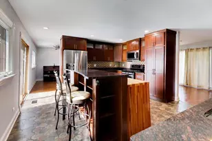 655 Flagstaff Ln, Hoffman Estates, IL 60169 - Photo 10