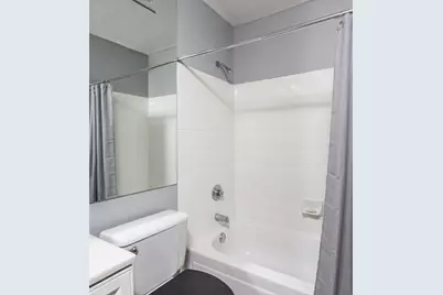 111 W Maple Street #1101, Chicago, IL 60610 - Photo 14