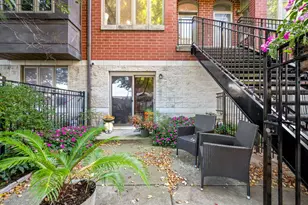 327 E 17th St, Chicago, IL 60616 - Photo 18