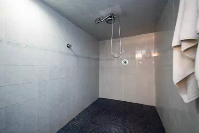 2804 W Estes Avenue, Chicago, IL 60645 - Photo 26