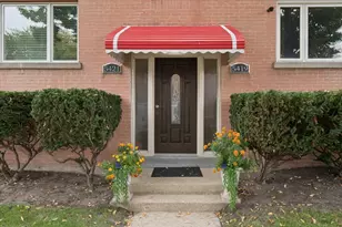 5421 N Washtenaw Ave, Chicago, IL 60625 - Photo 2