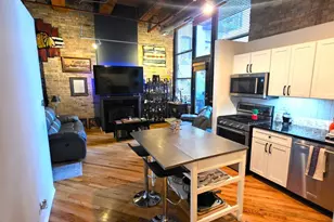 226 N Clinton St, Chicago, IL 60661 - Photo 6