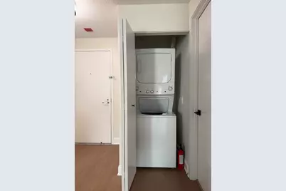 545 N Dearborn Street #1503, Chicago, IL 60654 - Photo 14