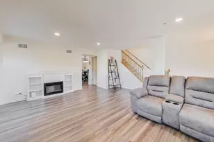 1612 Fox Run Dr, Arlington Heights, IL 60004 - Photo 8
