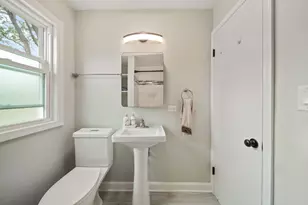 5320 Suffield Ct, Skokie, IL 60077 - Photo 14