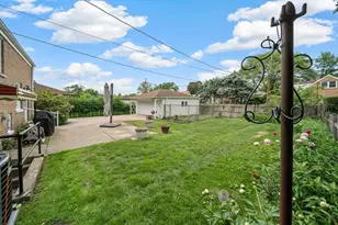 5320 Suffield Ct, Skokie, IL 60077 - Photo 24