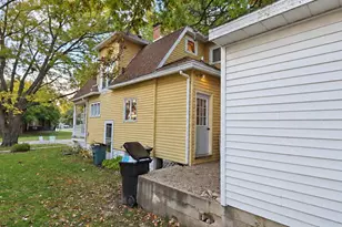 506 N Genesee St, Morrison, IL 61270 - Photo 4