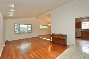 613 Leamington Ave, Wilmette, IL 60091 - Photo 2