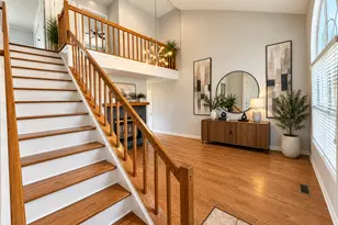 437 Ascot Ln, Streamwood, IL 60107 - Photo 2