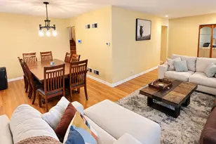 1339 Prince Dr, South Holland, IL 60473 - Photo 4