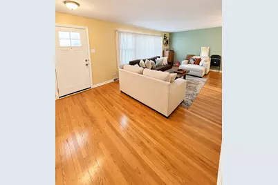 1339 Prince Drive, South Holland, IL 60473 - Photo 2