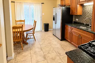 1339 Prince Dr, South Holland, IL 60473 - Photo 6