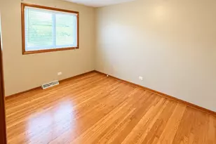 1339 Prince Dr, South Holland, IL 60473 - Photo 12