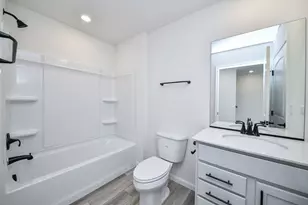 1708 Espacio Dr, Naperville, IL 60563 - Photo 6