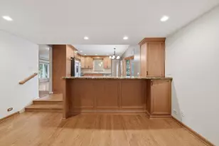 902 N Rohlwing Rd, Palatine, IL 60074 - Photo 14