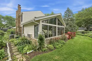 902 N Rohlwing Rd, Palatine, IL 60074 - Photo 36