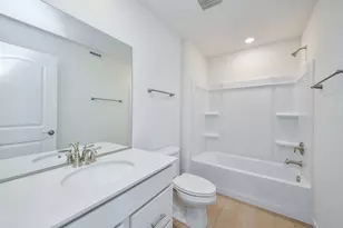 1710 Espacio Dr, Naperville, IL 60563 - Photo 26