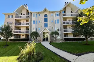 7755 Bristol Park Dr, Tinley Park, IL 60477 - Photo 1