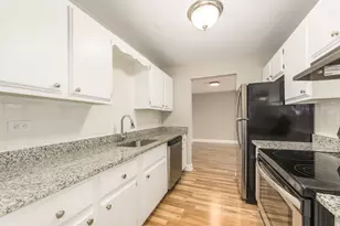 400 Ascot Dr, Park Ridge, IL 60068 - Photo 10