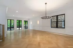 3714 N Claremont Ave, Chicago, IL 60618 - Photo 2