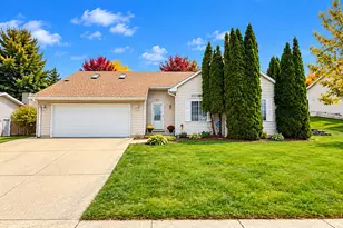 3423 Turnberry Dr, McHenry, IL 60050 - Photo 1