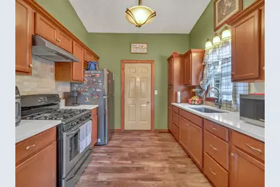 523 W 8th Street, Belvidere, IL 61008 - Photo 6