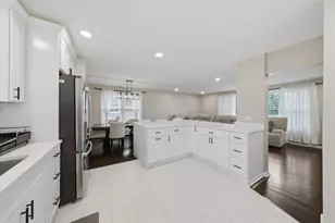 10324 S Kolmar Ave, Oak Lawn, IL 60453 - Photo 10
