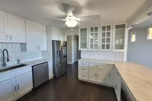 8801 Golf Rd, Niles, IL 60714 - Photo 12