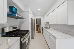 1473 E Park Pl, Chicago, IL 60637 - Photo 16