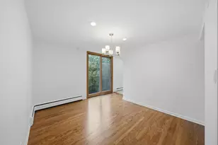 1473 E Park Pl, Chicago, IL 60637 - Photo 12