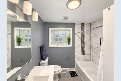365 Marquette Avenue, Calumet City, IL 60409 - Photo 6