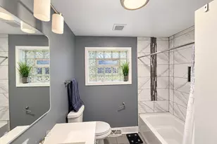 365 Marquette Ave, Calumet City, IL 60409 - Photo 6