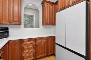 1205 Charleston Ct, Westmont, IL 60559 - Photo 8
