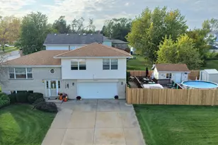 25742 S McCorkle Ave, Monee, IL 60449 - Photo 1
