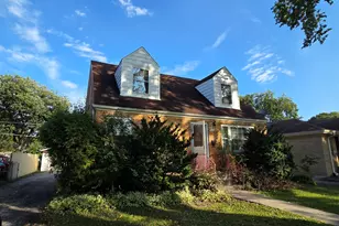 319 N Main St, Mount Prospect, IL 60056 - Photo 1