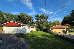 319 N Main St, Mount Prospect, IL 60056 - Photo 2