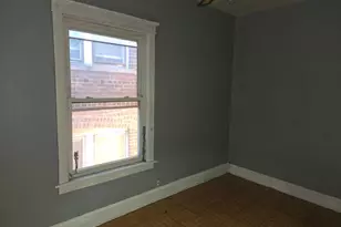 10554 S Ave L St, Chicago, IL 60617 - Photo 6