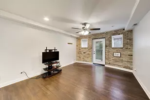 1340 W Greenleaf Ave, Chicago, IL 60626 - Photo 6