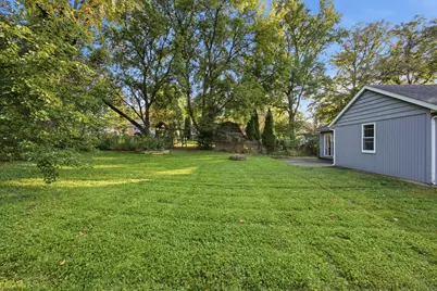 404 Crystal Lake Road, Lake in the Hills, IL 60156 - Photo 20