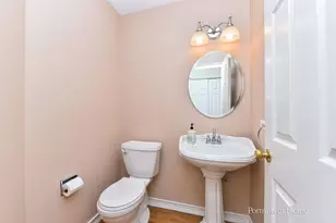 1302 Dunbarton Dr, Aurora, IL 60502 - Photo 12