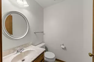 611 N Center St, Naperville, IL 60563 - Photo 8