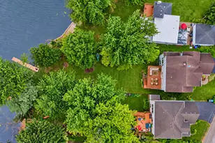 732 Robertson Rd, South Elgin, IL 60177 - Photo 8