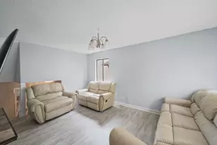 18584 Meadow Ln, Hazel Crest, IL 60429 - Photo 8