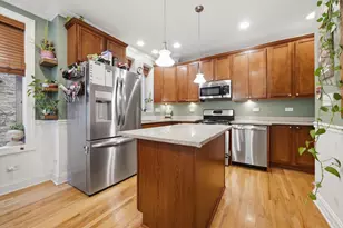 2710 W Thomas St, Chicago, IL 60622 - Photo 10