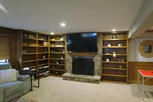 1419 E Lincoln Ave, Des Plaines, IL 60018 - Photo 18