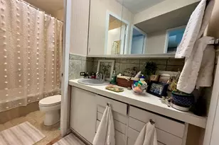 300 N State St, Chicago, IL 60654 - Photo 8