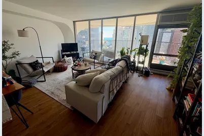 300 N State Street #2332, Chicago, IL 60654 - Photo 6