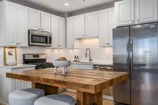 828 W Grace St, Chicago, IL 60613 - Photo 10