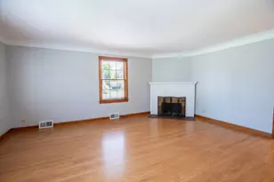 10334 Wight St, Westchester, IL 60154 - Photo 2
